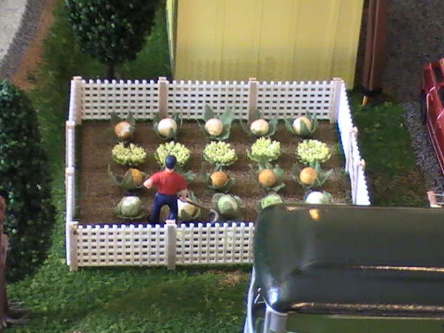 O-Gauge Train Layout 010