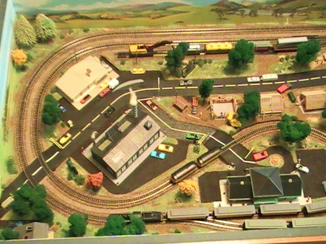 N-Gauge Coffee Table Railroad, Built 1983 001